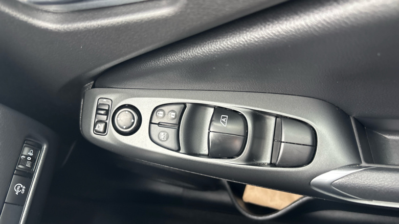 Nissan Juke 1.0 DiG-T Acenta Premium 5dr DCT Petrol Hatchback